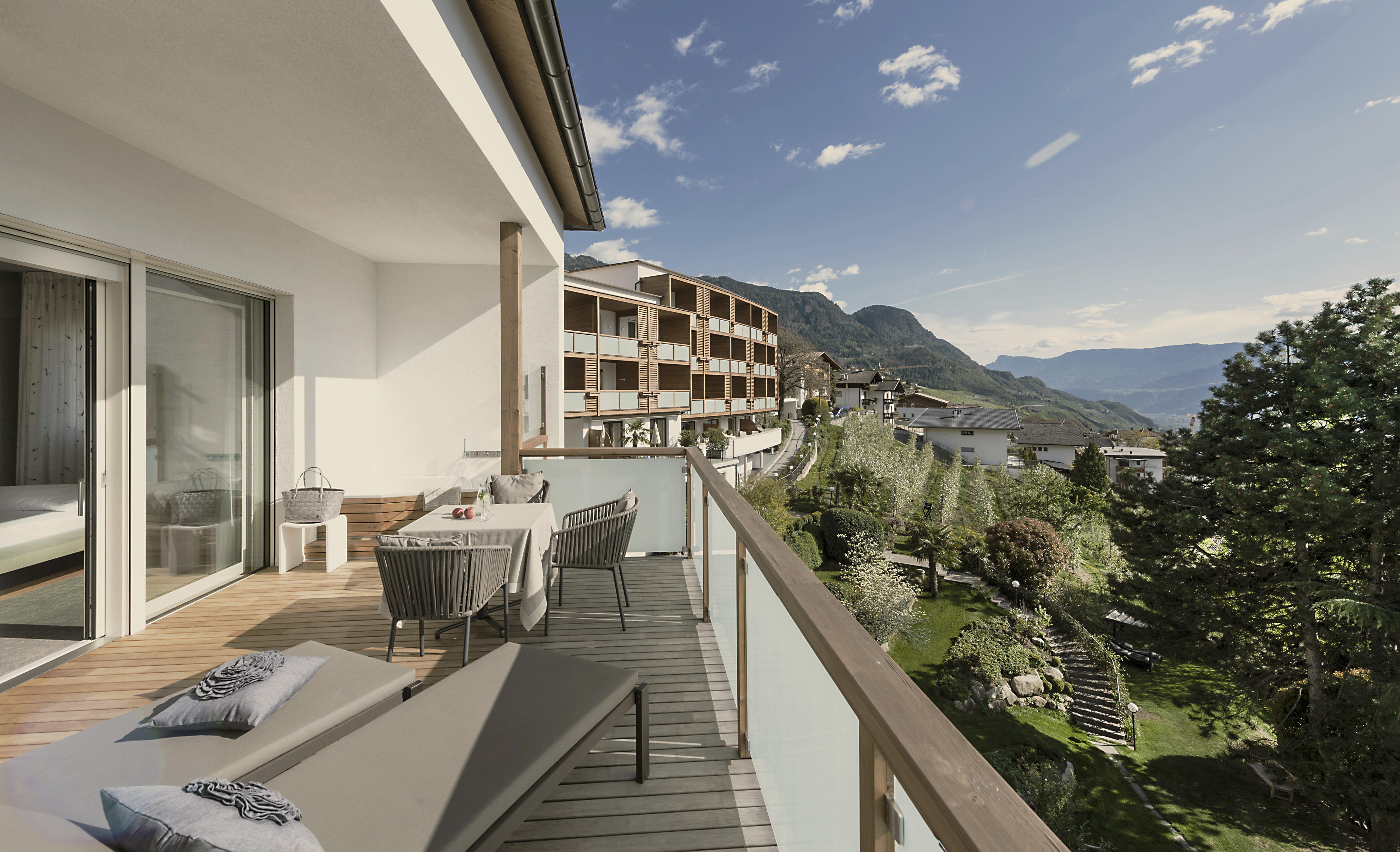 Unschlagbare Aussicht auf die Südtiroler Berge von allen Hohenwart Zimmern